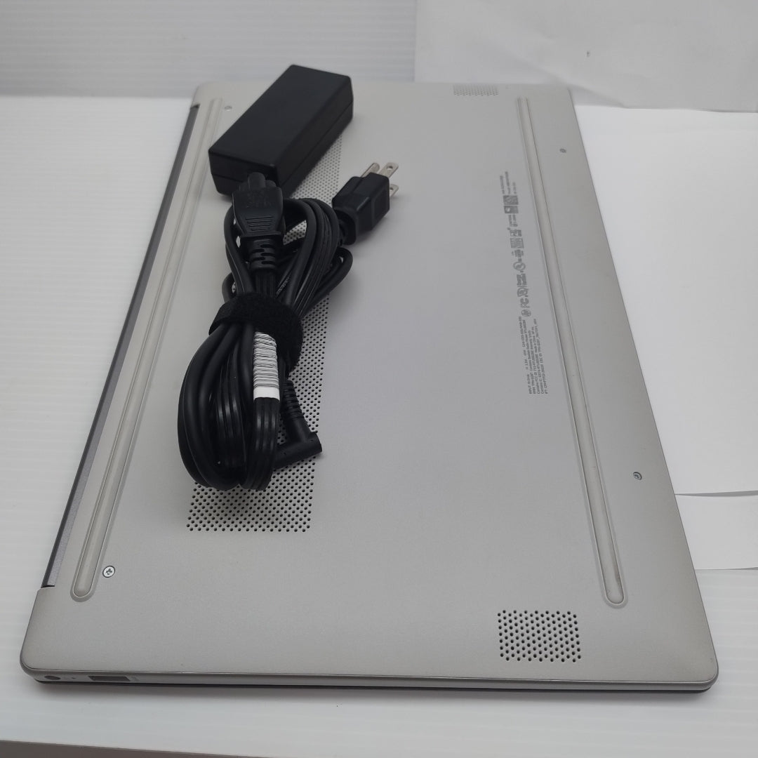 LAPTOP HP 255 G10 (2025) 512 GB SSD 8 GB RAM (SEMINUEVO)