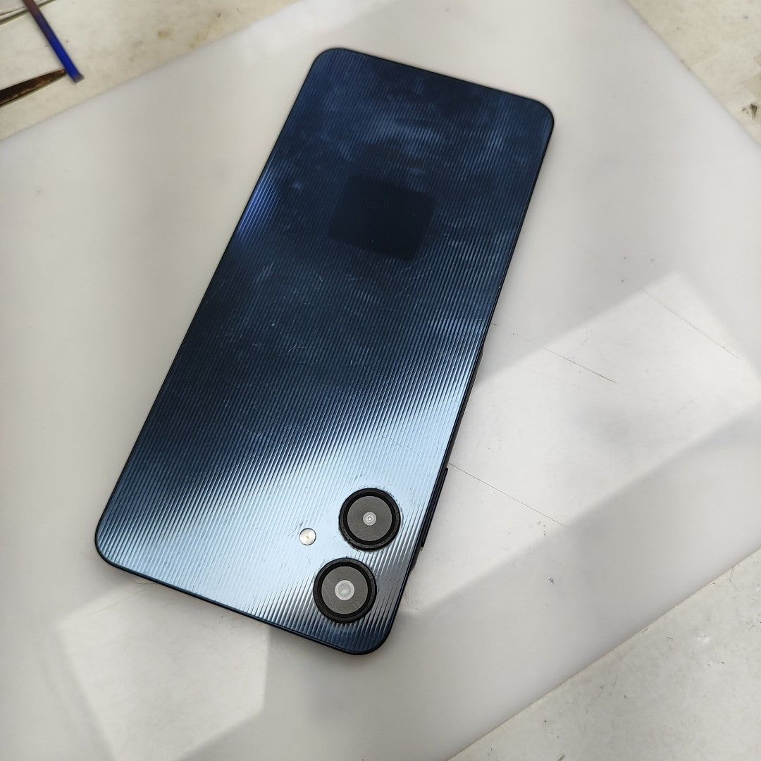 CELULAR SAMSUNG GALAXY A06 SM-A065M (2024) 64 GB 4 GB RAM (SEMINUEVO)