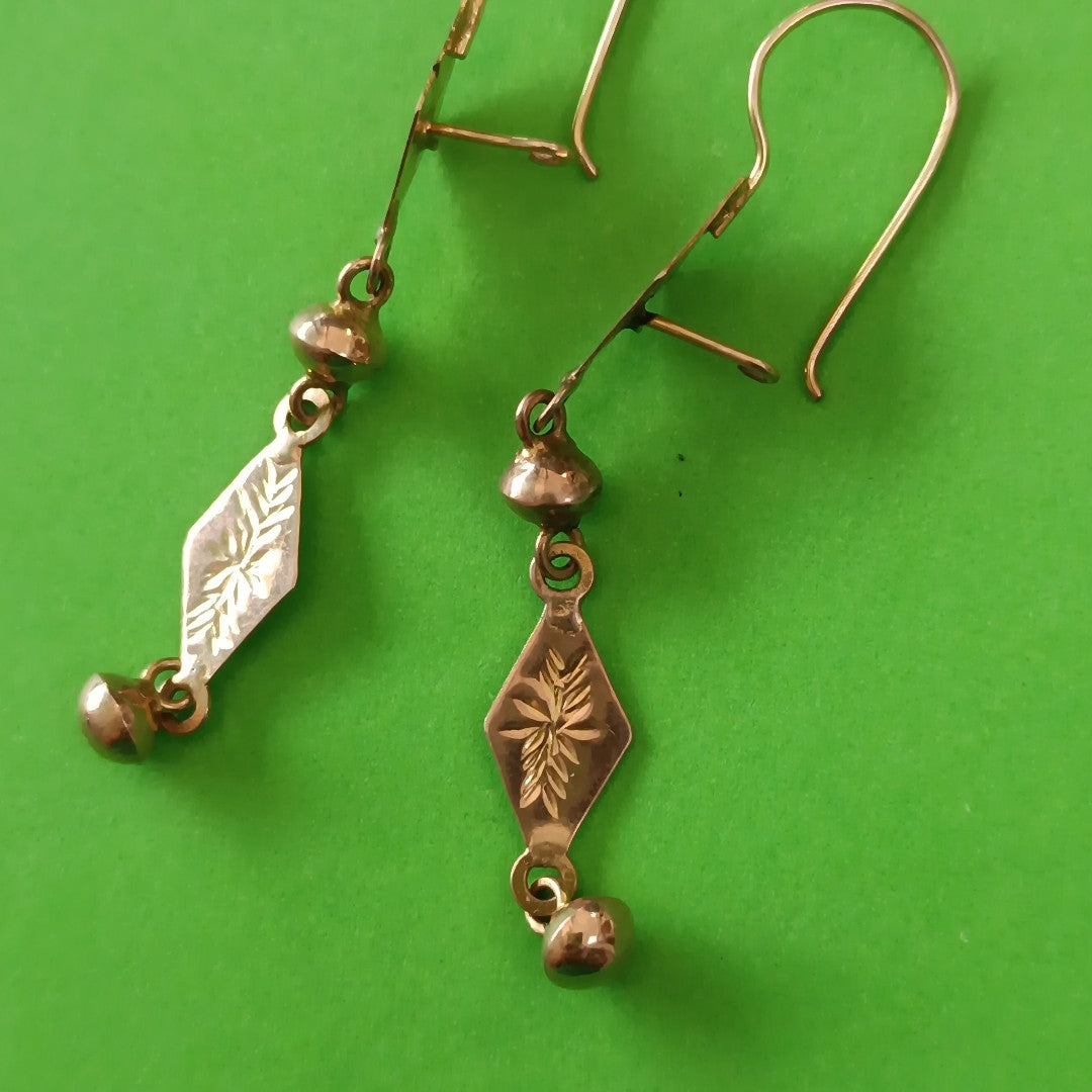 ARETES PAR ORO 10 K 1.8 GRMS (SEMINUEVO)