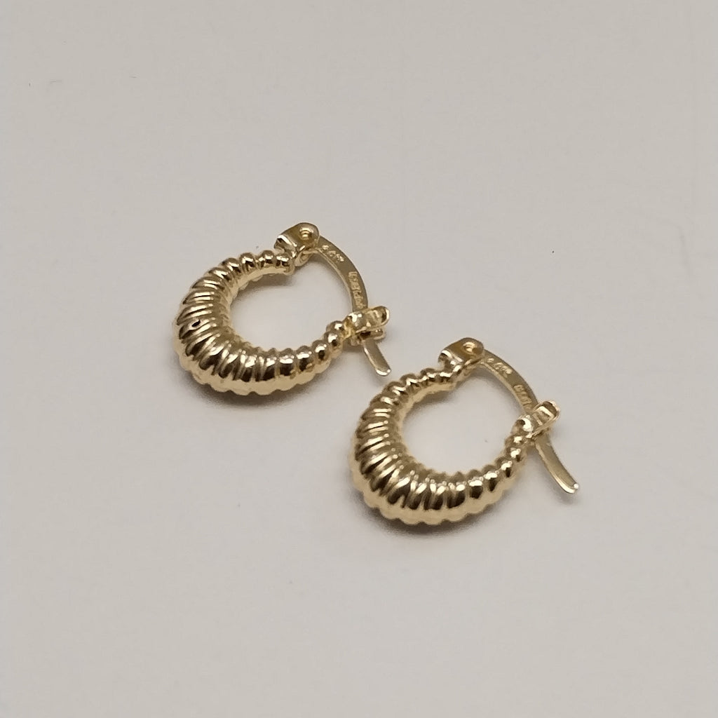ARETES ARRACADA ESTRIADAS 14K 1.1 GR (NUEVO)