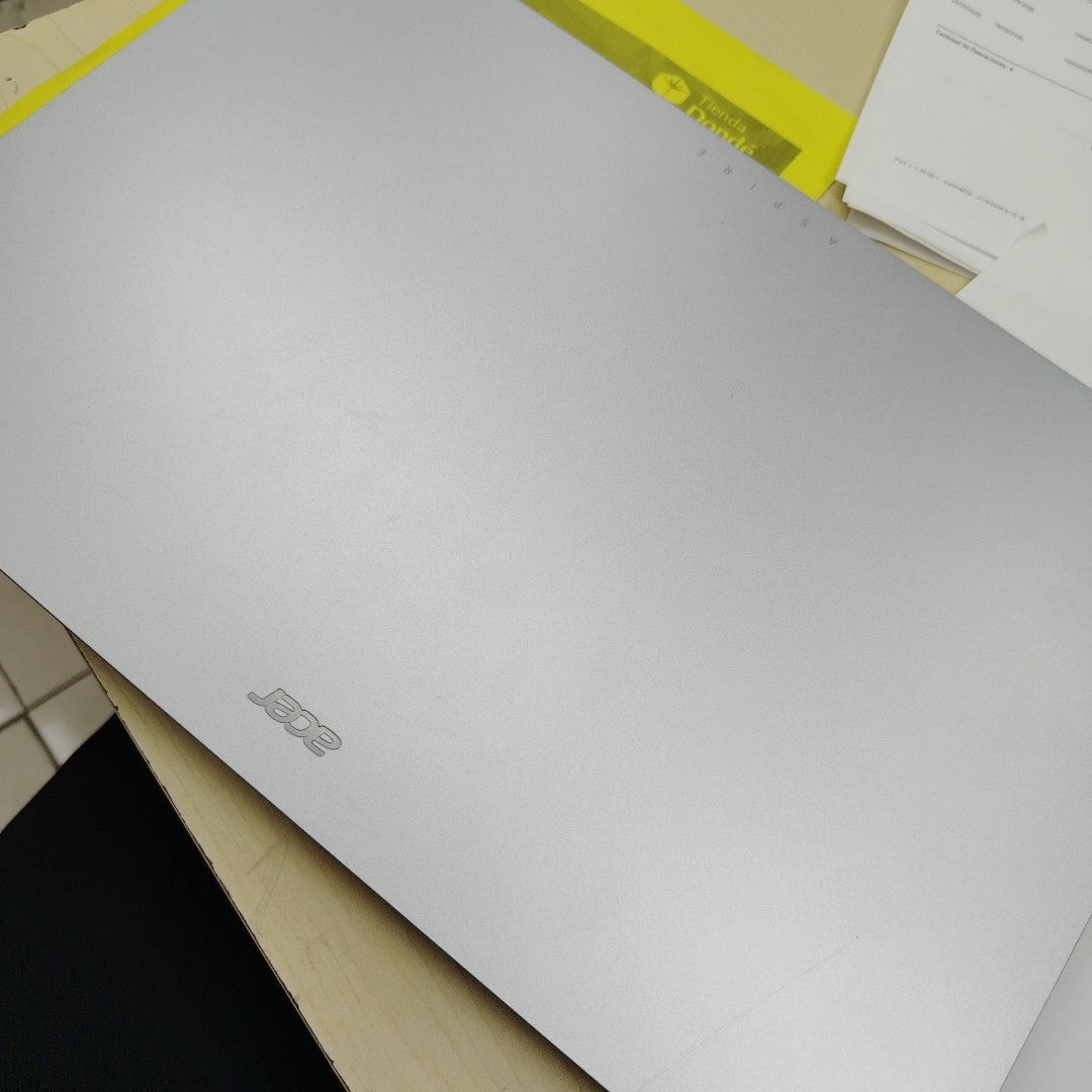 LAPTOP ACER ASPIRE 3 A315-24P-R841 (2023) 512 GB SSD 8 GB RAM (SEMINUEVO)