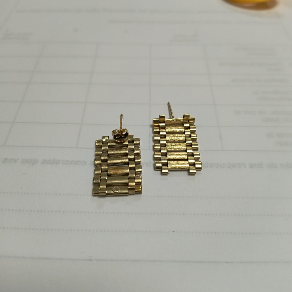 ARETES PAR ORO 14 K 4.7 GRMS (SEMINUEVO)