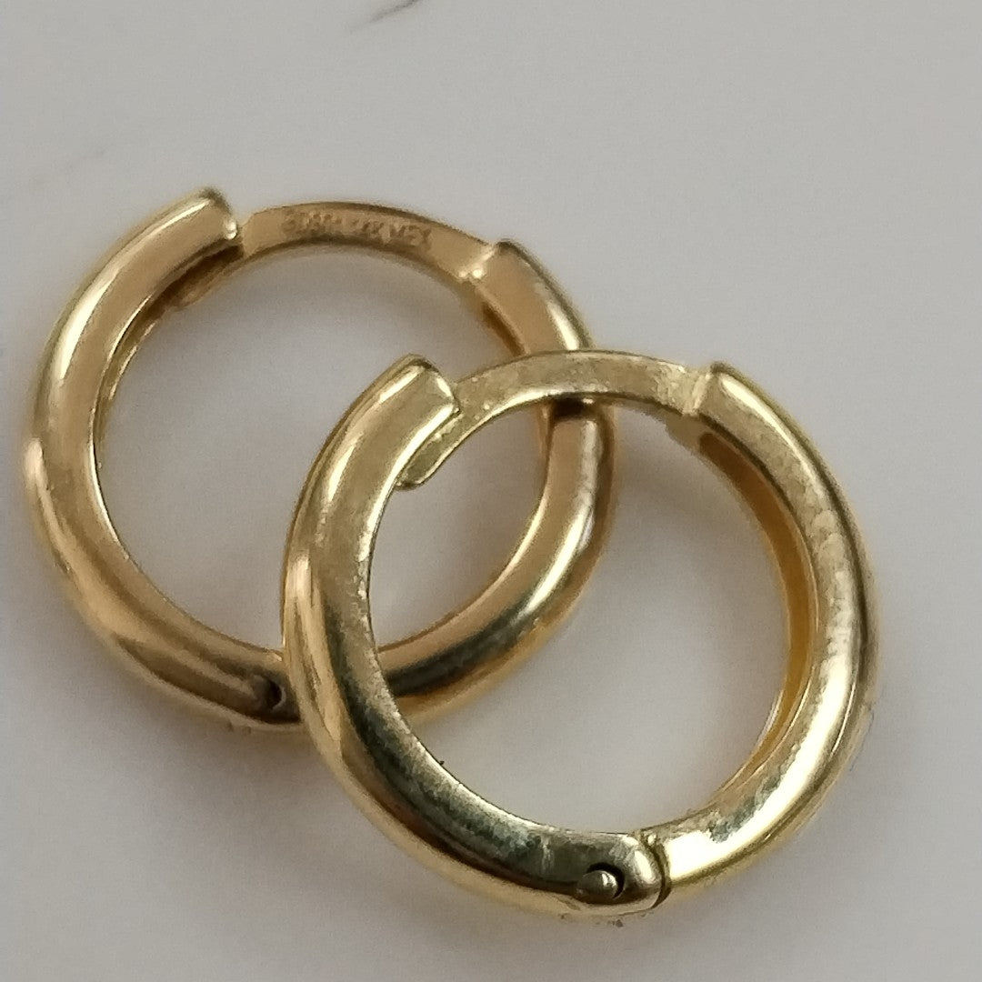 ARETES HUGGIES LISAS 14K 1.3 GR (NUEVO)