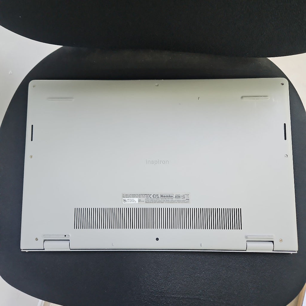 LAPTOP DELL INSPIRON 15 3520 (2023) 256 GB SSD 8 GB RAM (SEMINUEVO)