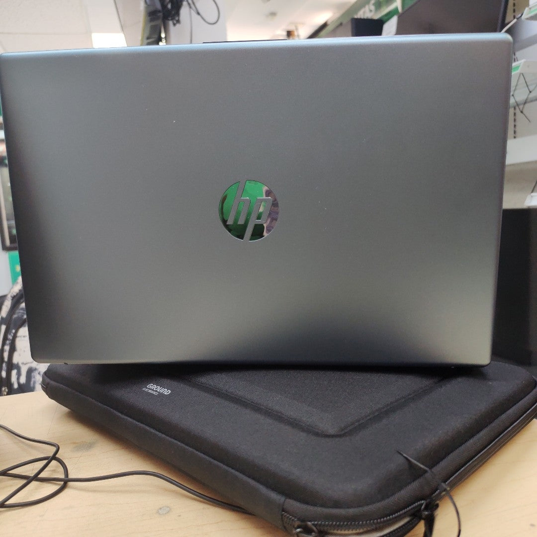 LAPTOP HP 15-FC0230LA (2025) 512 GB SSD 8 GB RAM (SEMINUEVO)