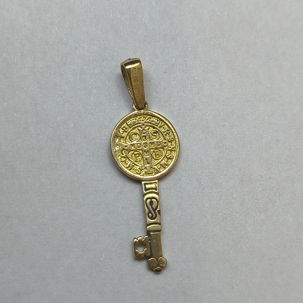 DIJE ORO 10 K 0.9 GRMS (SEMINUEVO)
