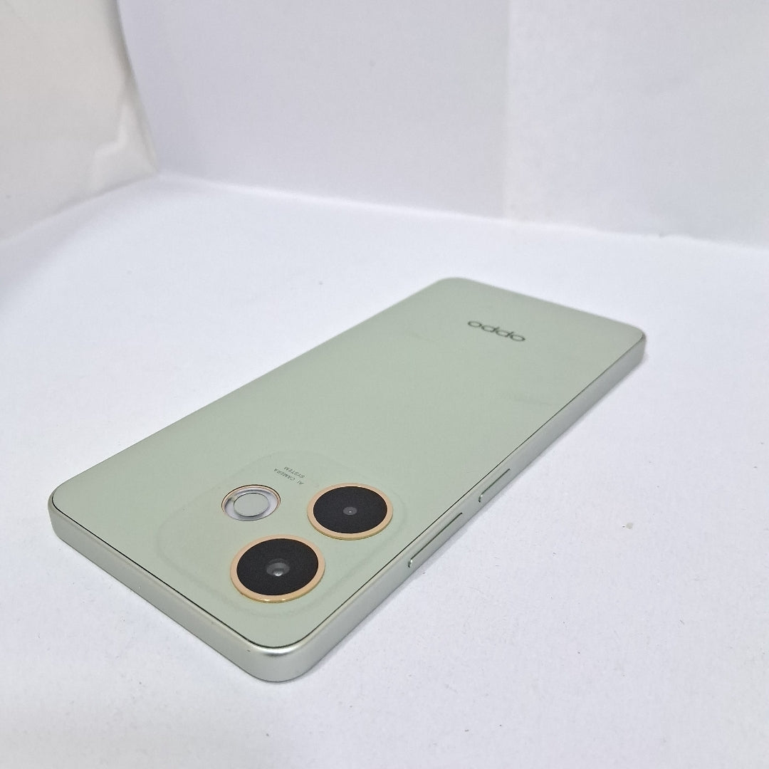 CELULAR OPPO A5 PRO CPH2711 (2025) 256 GB 8 GB RAM (SEMINUEVO)