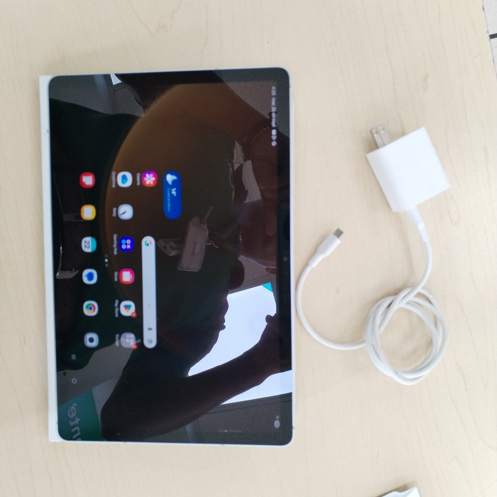 TABLETA SAMSUNG GALAXY TAB S9 FE SM-X510 (2023) 256 GB 8 GB RAM (SEMINUEVO)