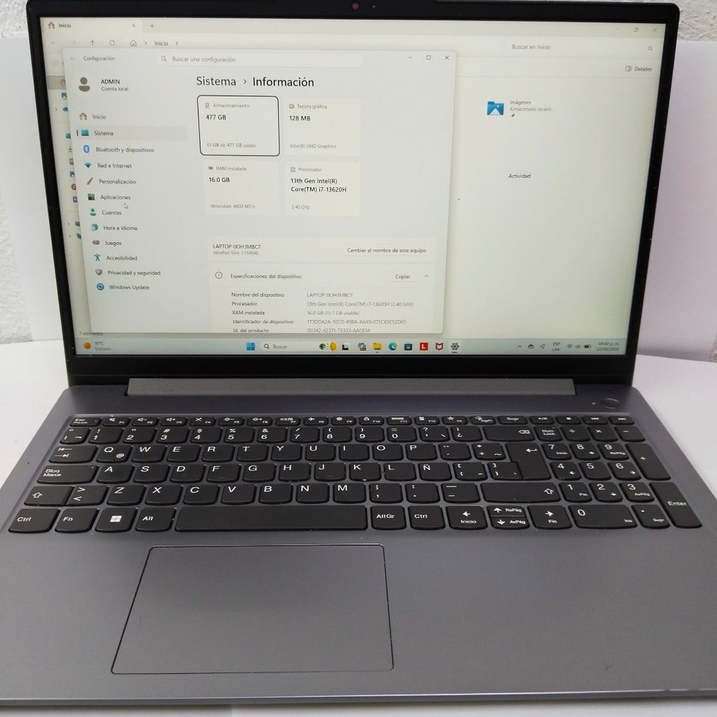 LAPTOP LENOVO IDEAPAD SLIM 3 15IRH8 (2025) 512 GB SSD 16 GB RAM