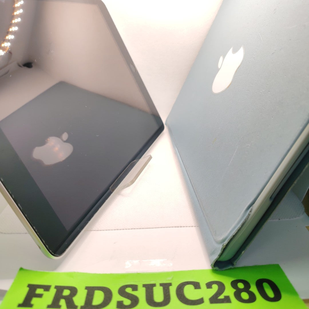 TABLETA APPLE IPAD 9 A2602 64 GB 3 GB RAM (SEMINUEVO)