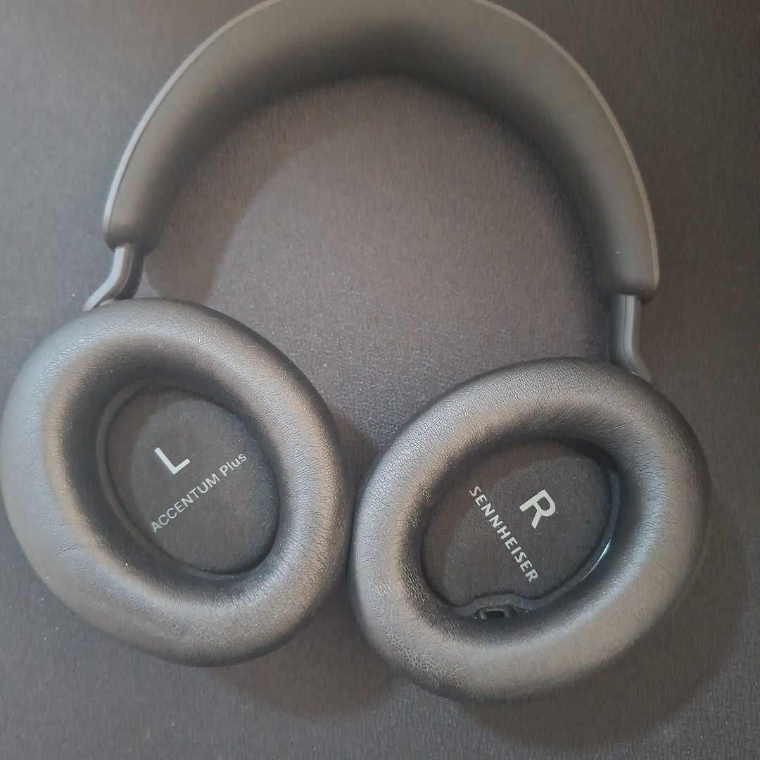 AUDIFONOS SENNHEISER ACCENTUM PLUS ACPAEBT INALAMBRICO OVER EAR (SEMINUEVO)