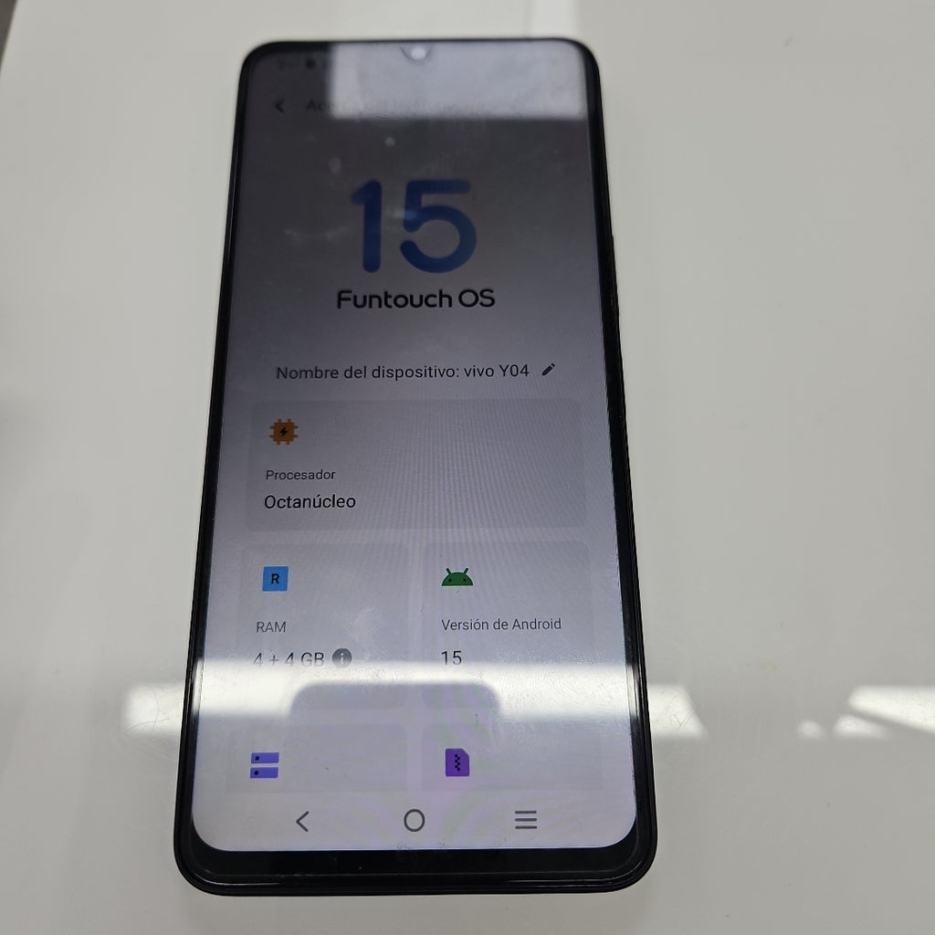 CELULAR VIVO Y04 V2430 (2025) 256 GB 4 GB RAM (SEMINUEVO)