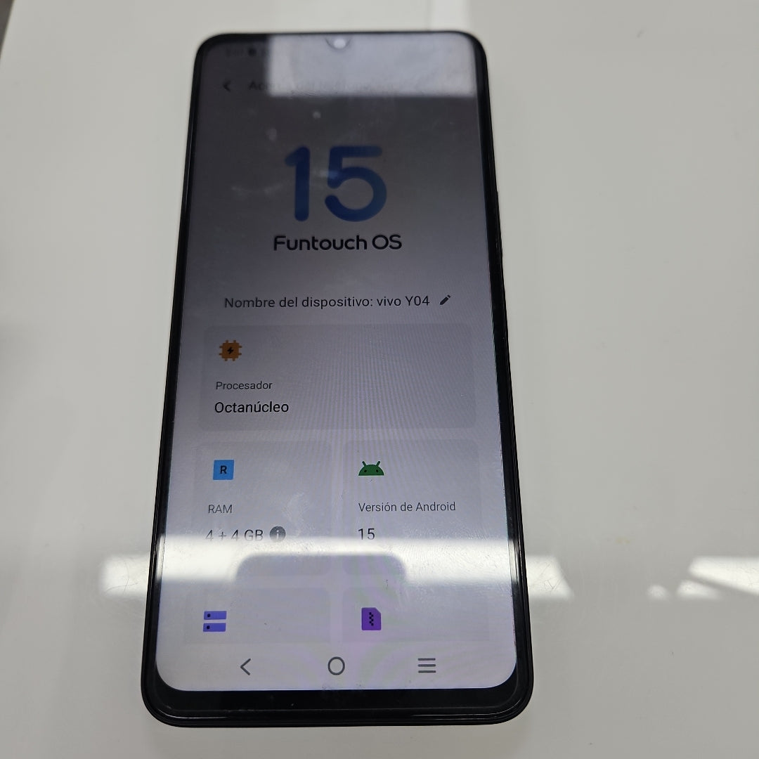 CELULAR VIVO Y04 V2430 (2025) 256 GB 4 GB RAM (SEMINUEVO)