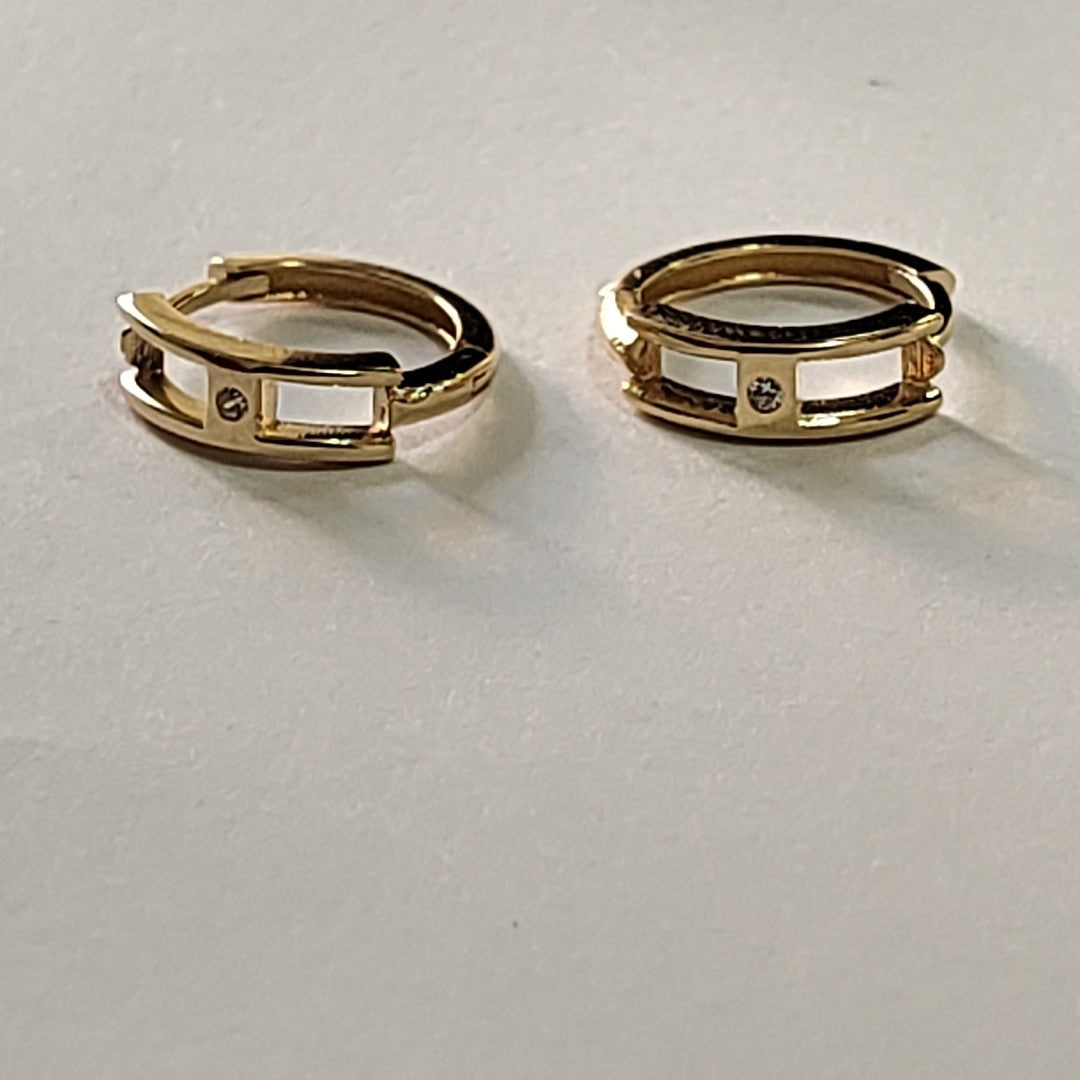 HUGGIES ORO 14K 1.9 (NUEVO)