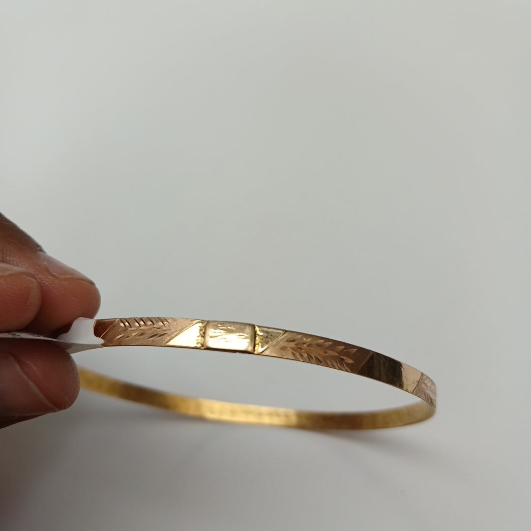 PULSERA RIGIDA ORO 10 K 4.6 GRMS (SEMINUEVO)