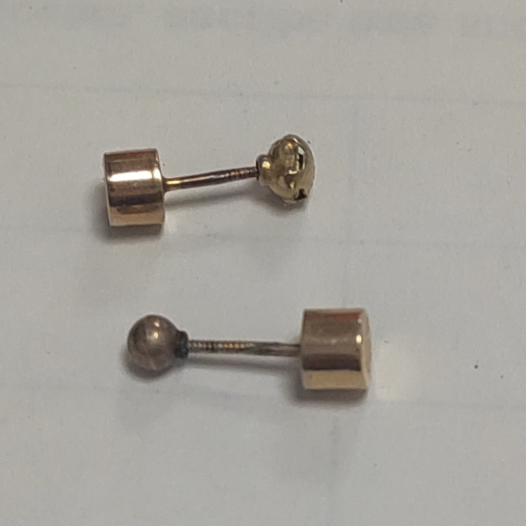 BROQUELES PAR ORO 14 K 0,60 GRMS (SEMINUEVO)