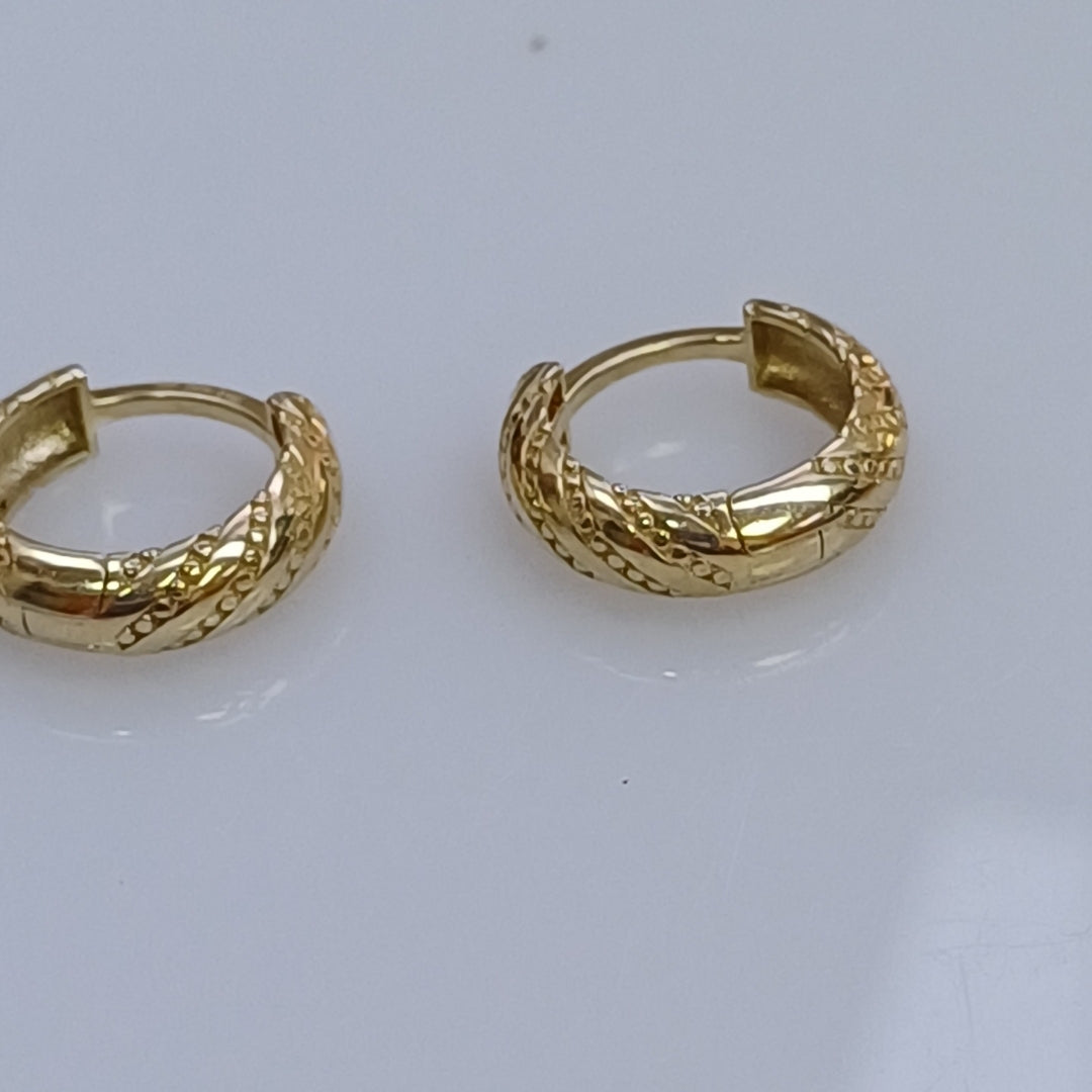 HUGGIES ORO 14K 2.4 (NUEVO)
