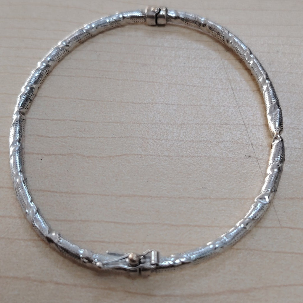 PULSERA RIGIDA ORO BLANCO 10 K 3.3 GRMS (SEMINUEVO)