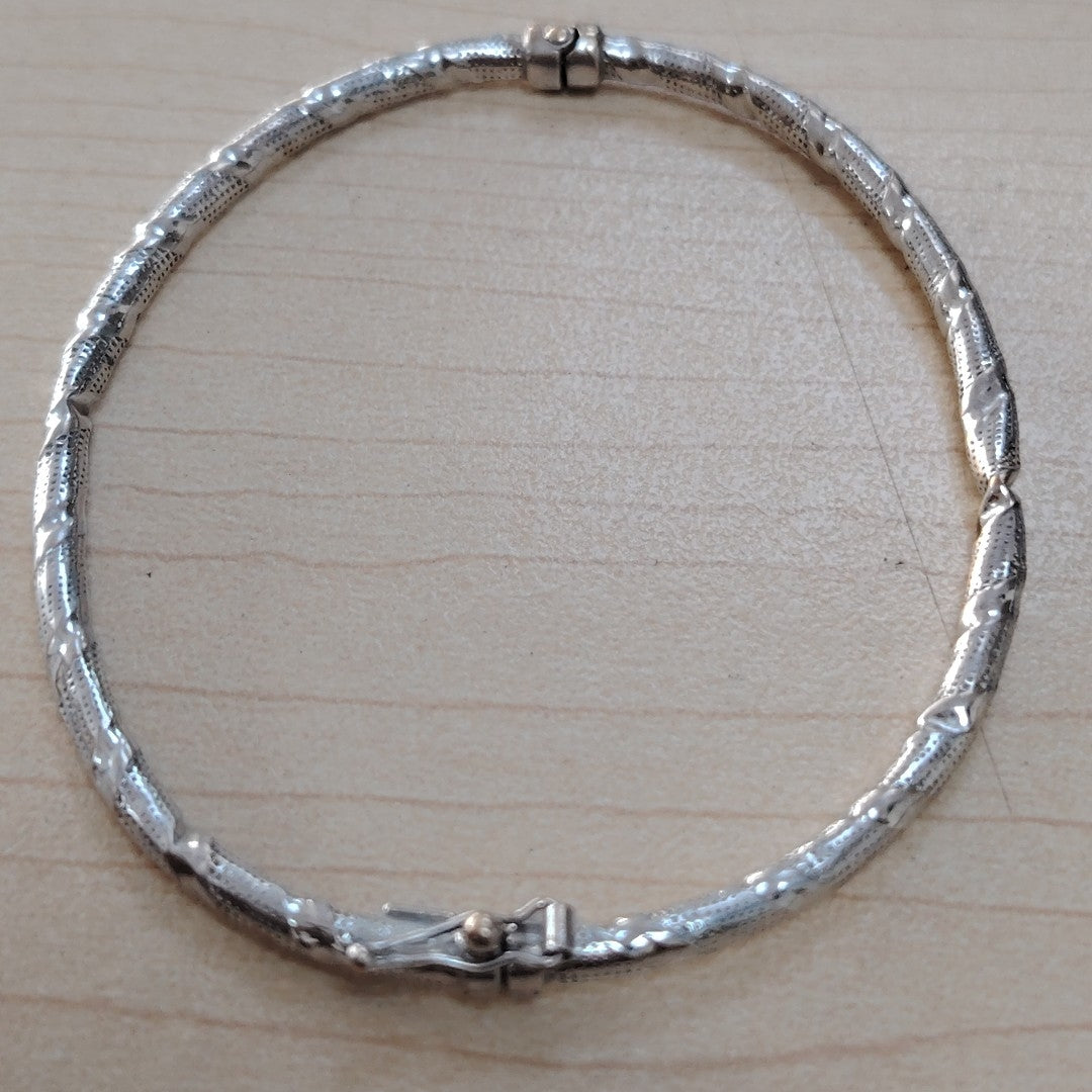 PULSERA RIGIDA ORO BLANCO 10 K 3.3 GRMS (SEMINUEVO)