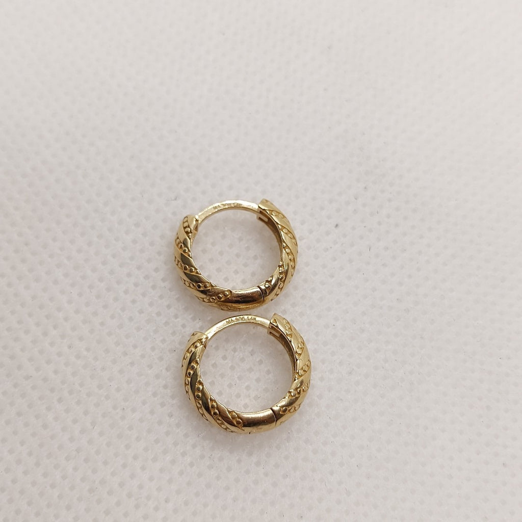 HUGGIES ORO 14K 2.4 (NUEVO)