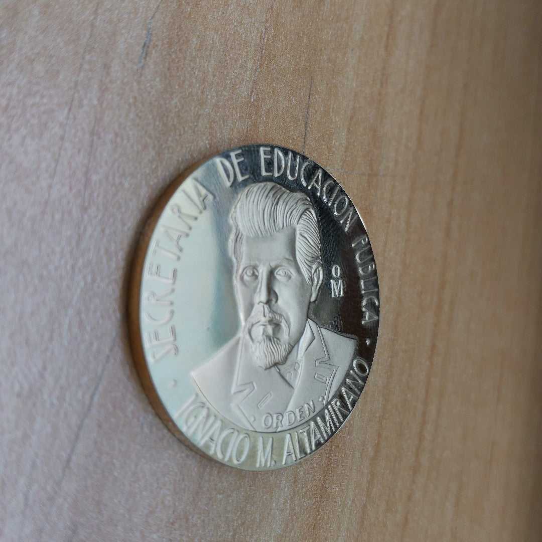 MEDALLA CONMEMORATIVA ORO 21 K 42.1 GRMS (SEMINUEVO)