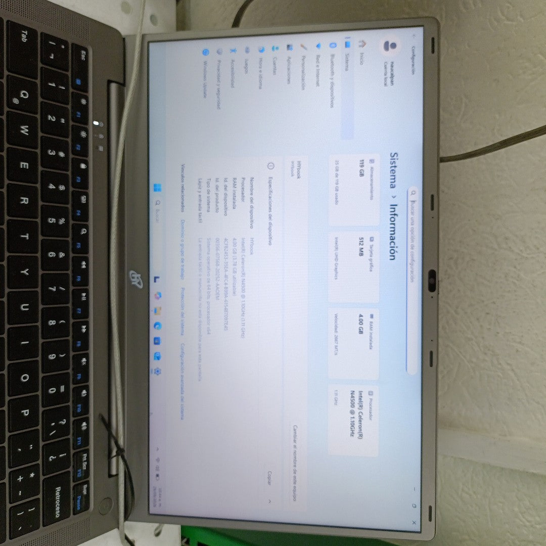 LAPTOP HYUNDAI HYBOOK HT14CC4S04 128 GB SSD 4 GB RAM (SEMINUEVO)