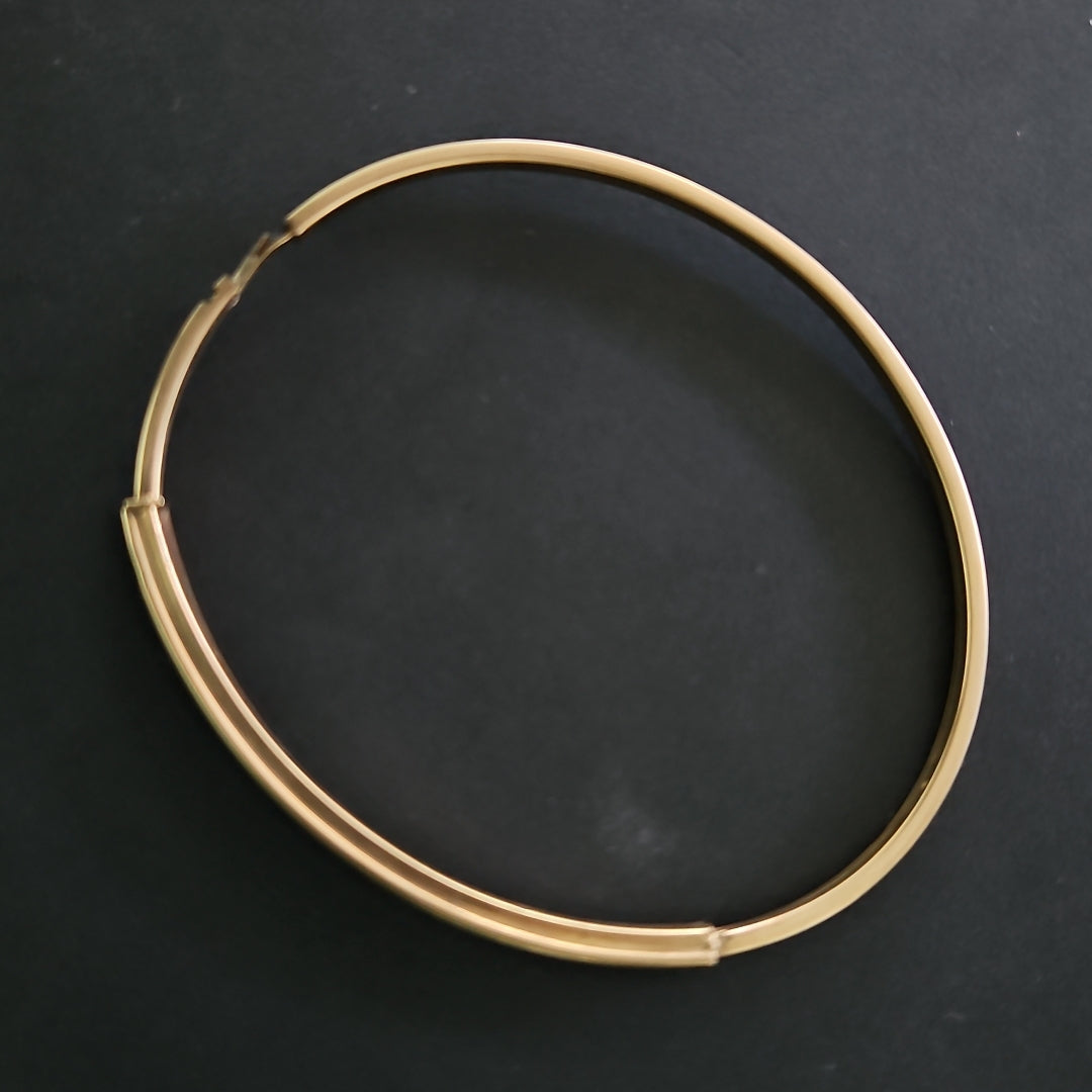 PULSERA RIGIDA ORO 10 K 3.9 GRMS (SEMINUEVO)