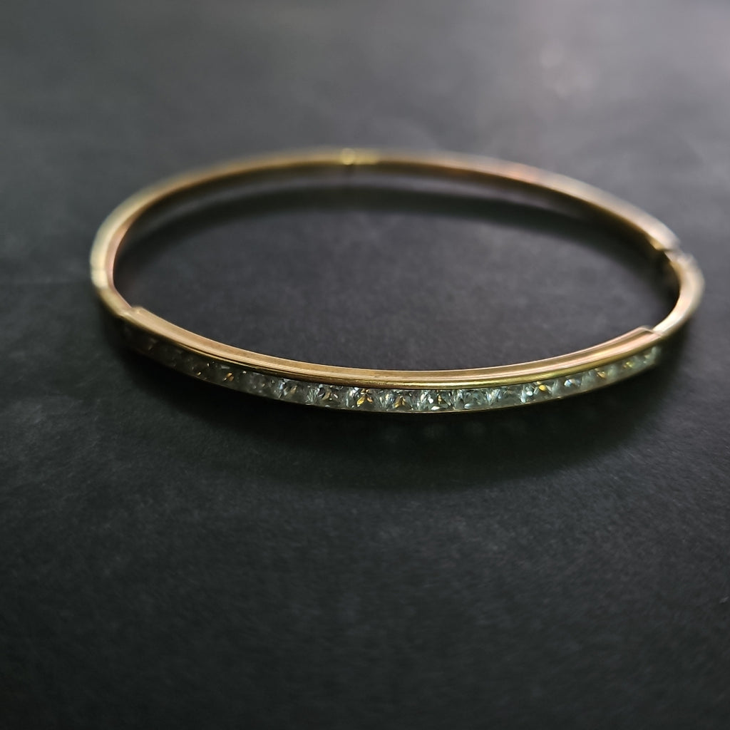 PULSERA RIGIDA ORO 10 K 3.9 GRMS (SEMINUEVO)