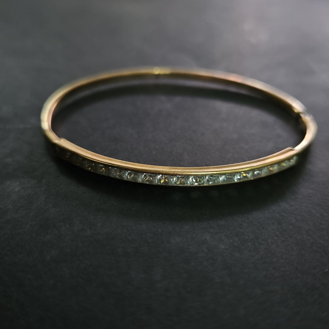 PULSERA RIGIDA ORO 10 K 3.9 GRMS (SEMINUEVO)