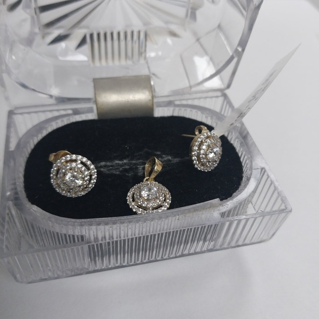 BROQUELES MEDIO ADEREZO BROQUELES Y DIJE C CIRCONIAS 14K 4.2 GR (NUEVO)