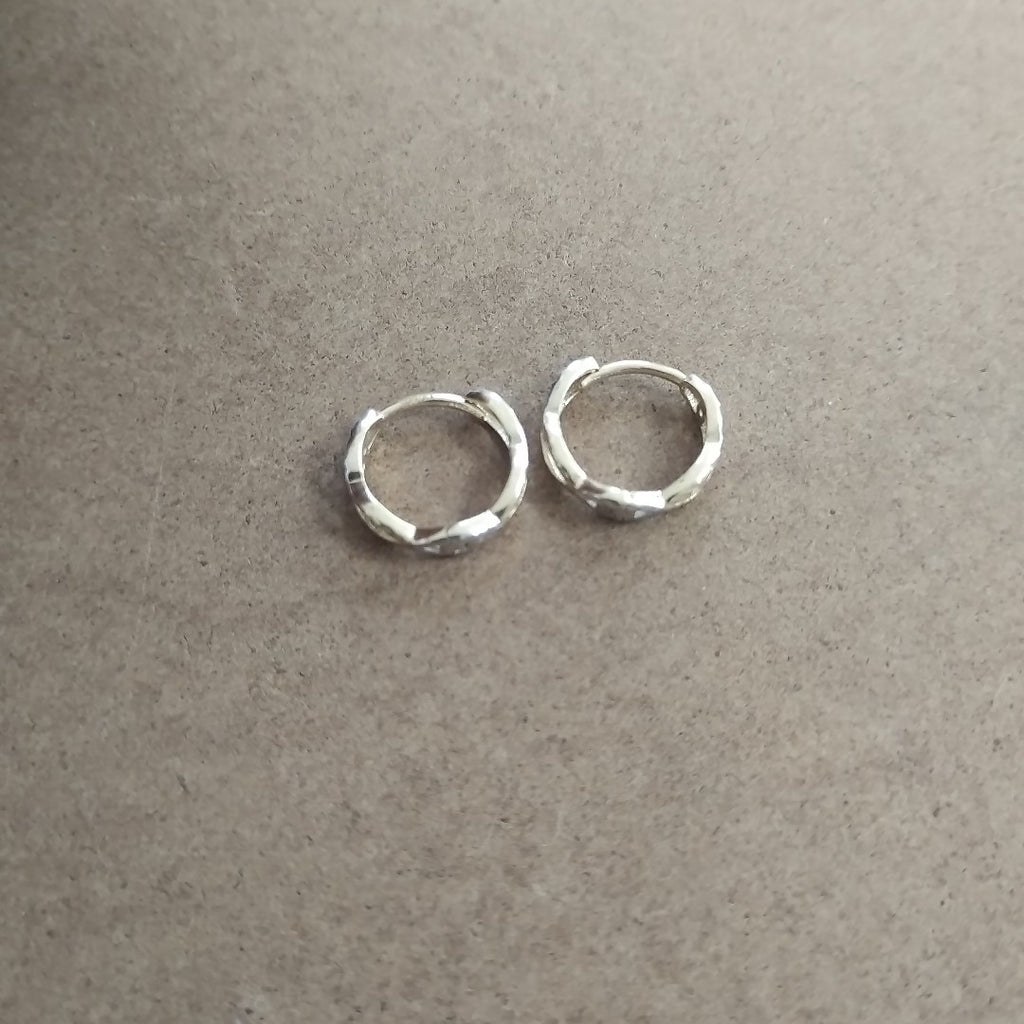 HUGGIES ORO 14K 1.6 (NUEVO)