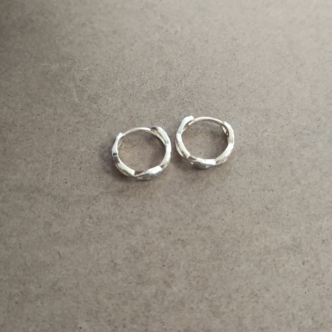 HUGGIES ORO 14K 1.6 (NUEVO)