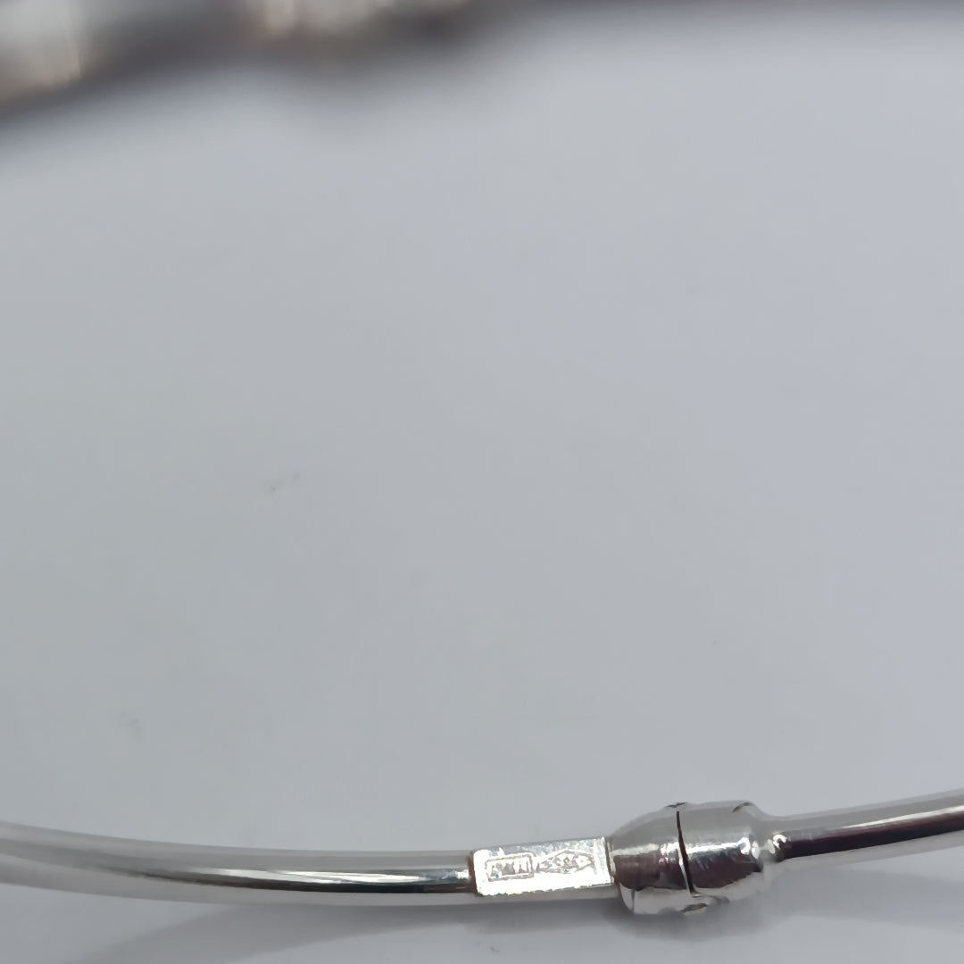 PULSERA RIGIDA ORO BLANCO 14 K 2.9 GRMS (SEMINUEVO)