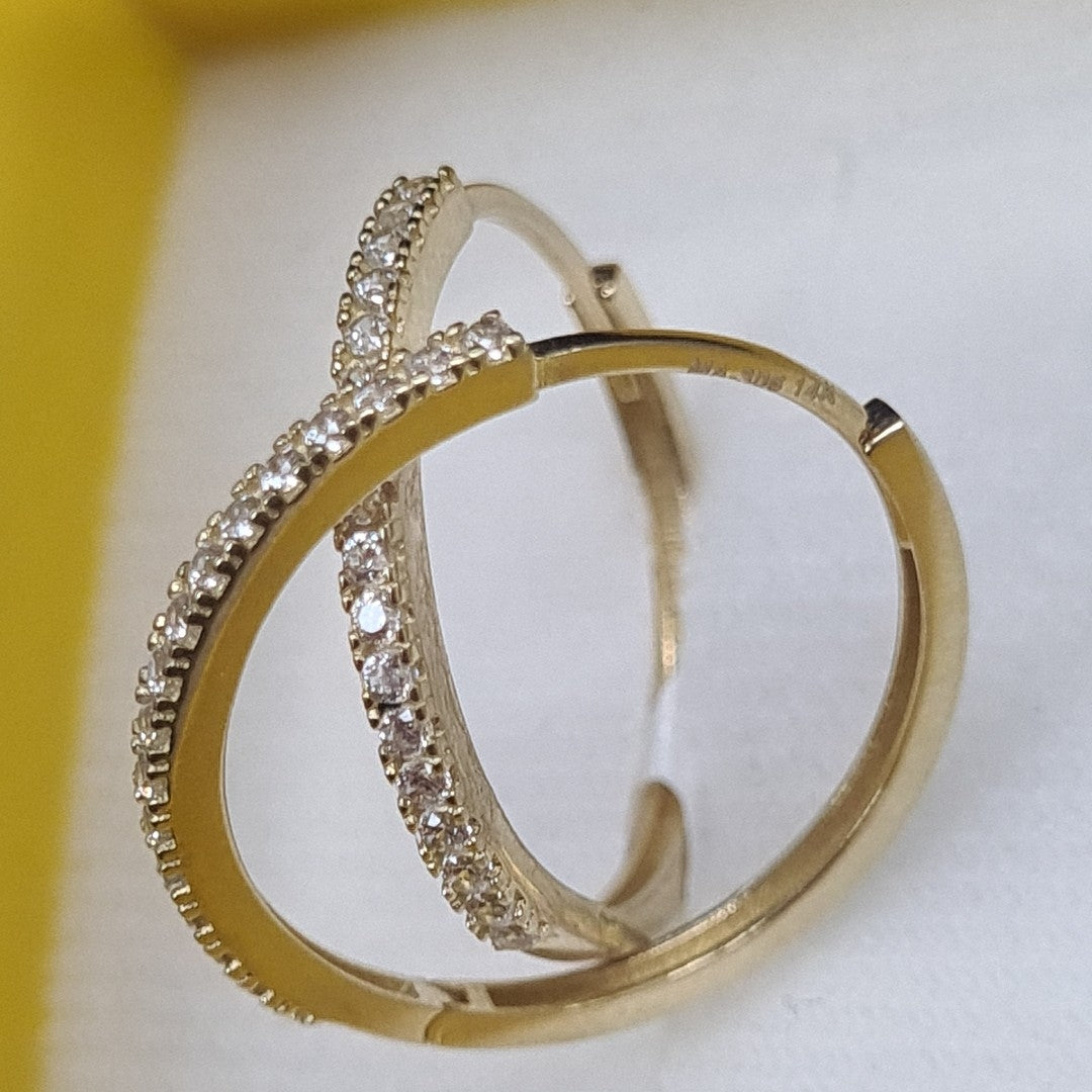 HUGGIES ORO 14K 2.5 (NUEVO)