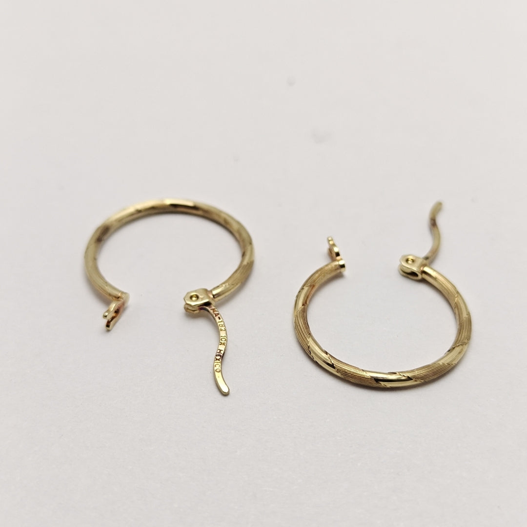 ARRACADAS PAR ORO 10 K 1.2 GRMS (SEMINUEVO)