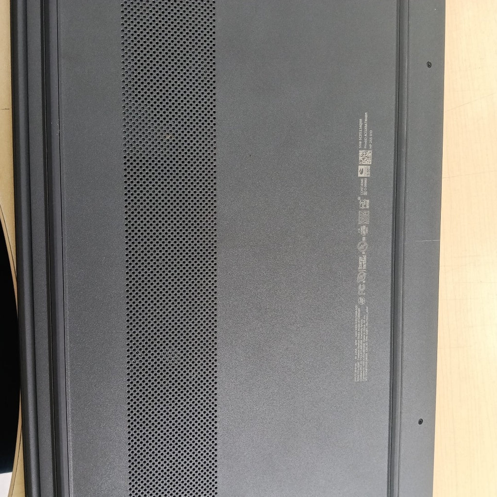 LAPTOP HP 255 G10 (2024) 512 GB SSD 16 GB RAM (SEMINUEVO)