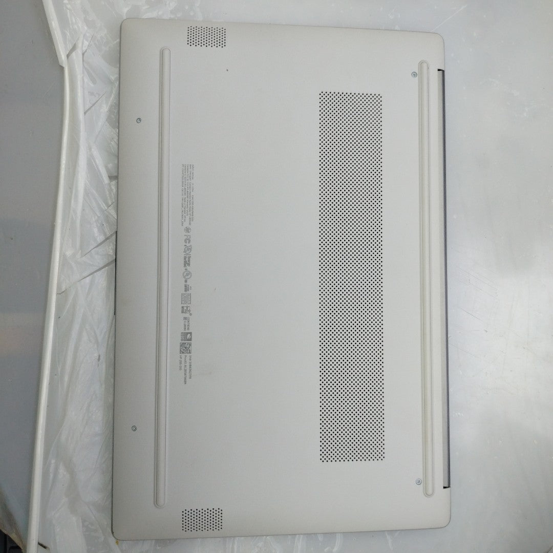 LAPTOP HP 255 G10 (2025) 512 GB SSD 8 GB RAM (SEMINUEVO)