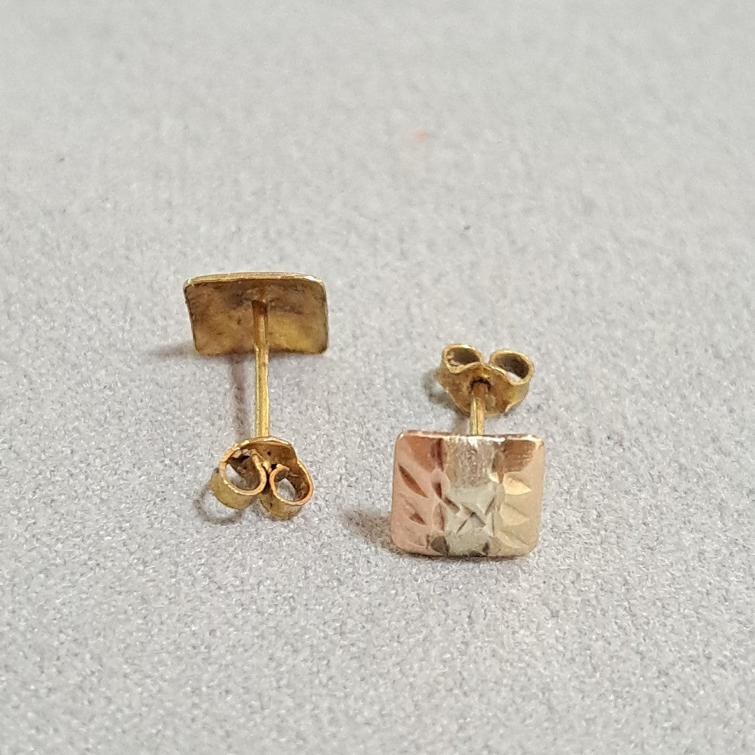BROQUELES PAR ORO 8 K 0,60 GRMS (SEMINUEVO)