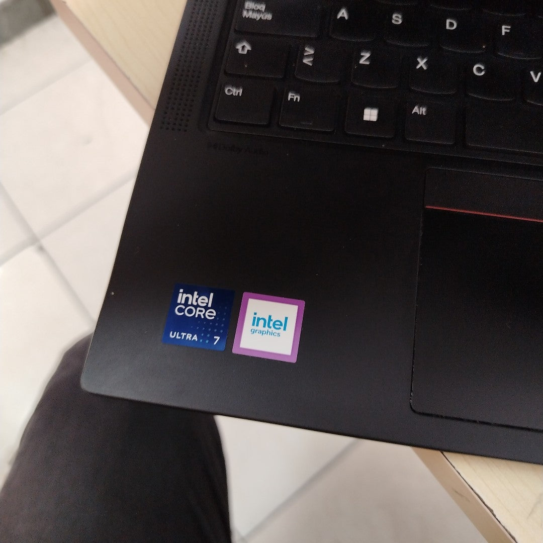 LAPTOP LENOVO THINKPAD T14 GEN 5 (2025) 1 TB SSD 16 GB RAM (SEMINUEVO)