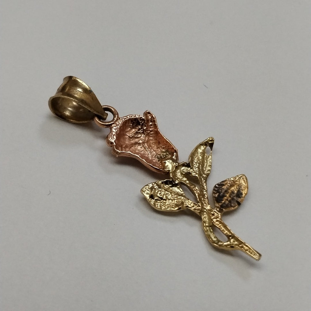 DIJE ORO, ORO COMBINADO 14 K 1.8 GRMS (SEMINUEVO)