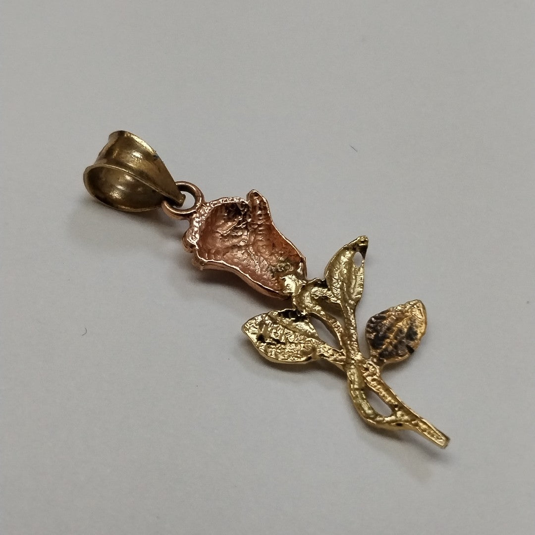 DIJE ORO, ORO COMBINADO 14 K 1.8 GRMS (SEMINUEVO)