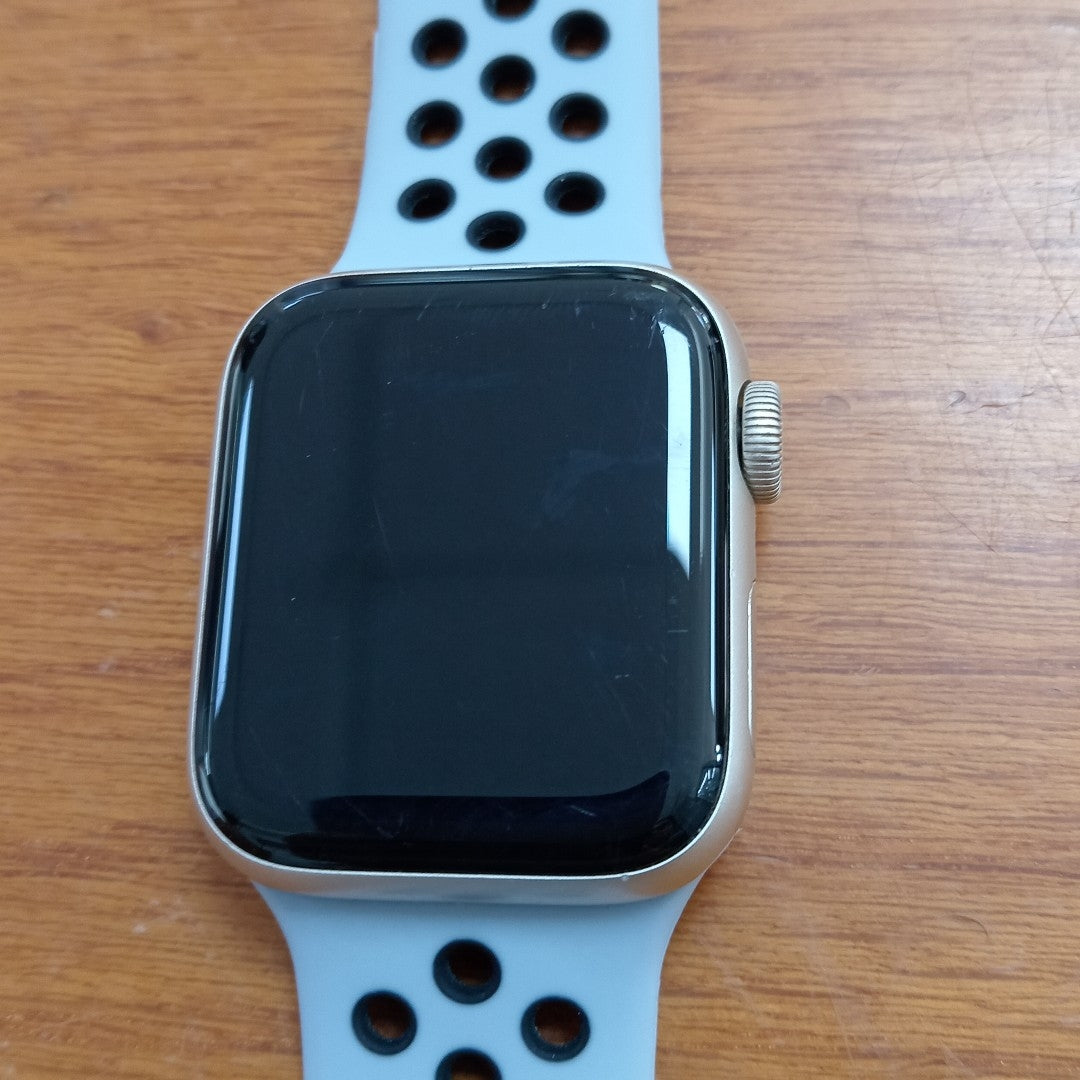 SMARTWATCH APPLE SE 2 ALUMINIO A2722 40 MM GPS (SEMINUEVO)