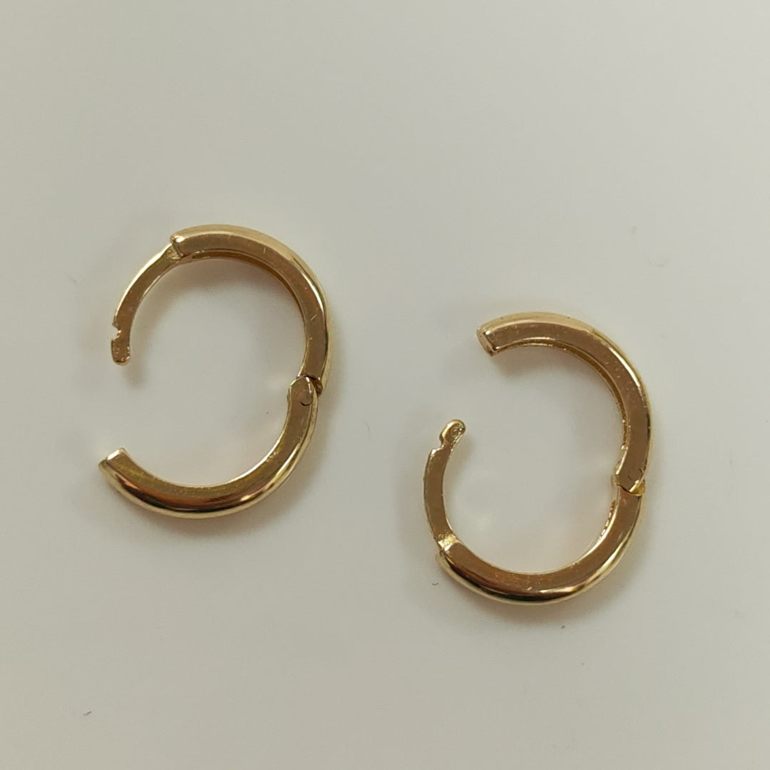 ARETES HUGGIES LISAS 14K 1.4 GR (NUEVO)