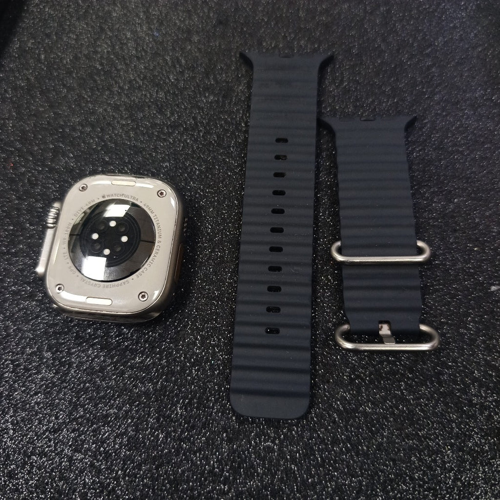 SMARTWATCH APPLE ULTRA TITANIO A2622 49 MM GPS + CELULAR (SEMINUEVO)