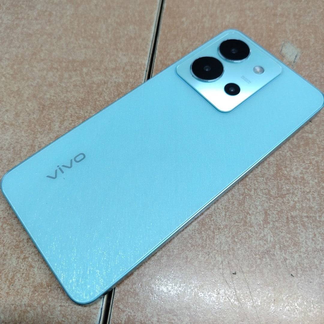 CELULAR VIVO Y36 V2247 256 GB 8 GB RAM (SEMINUEVO)