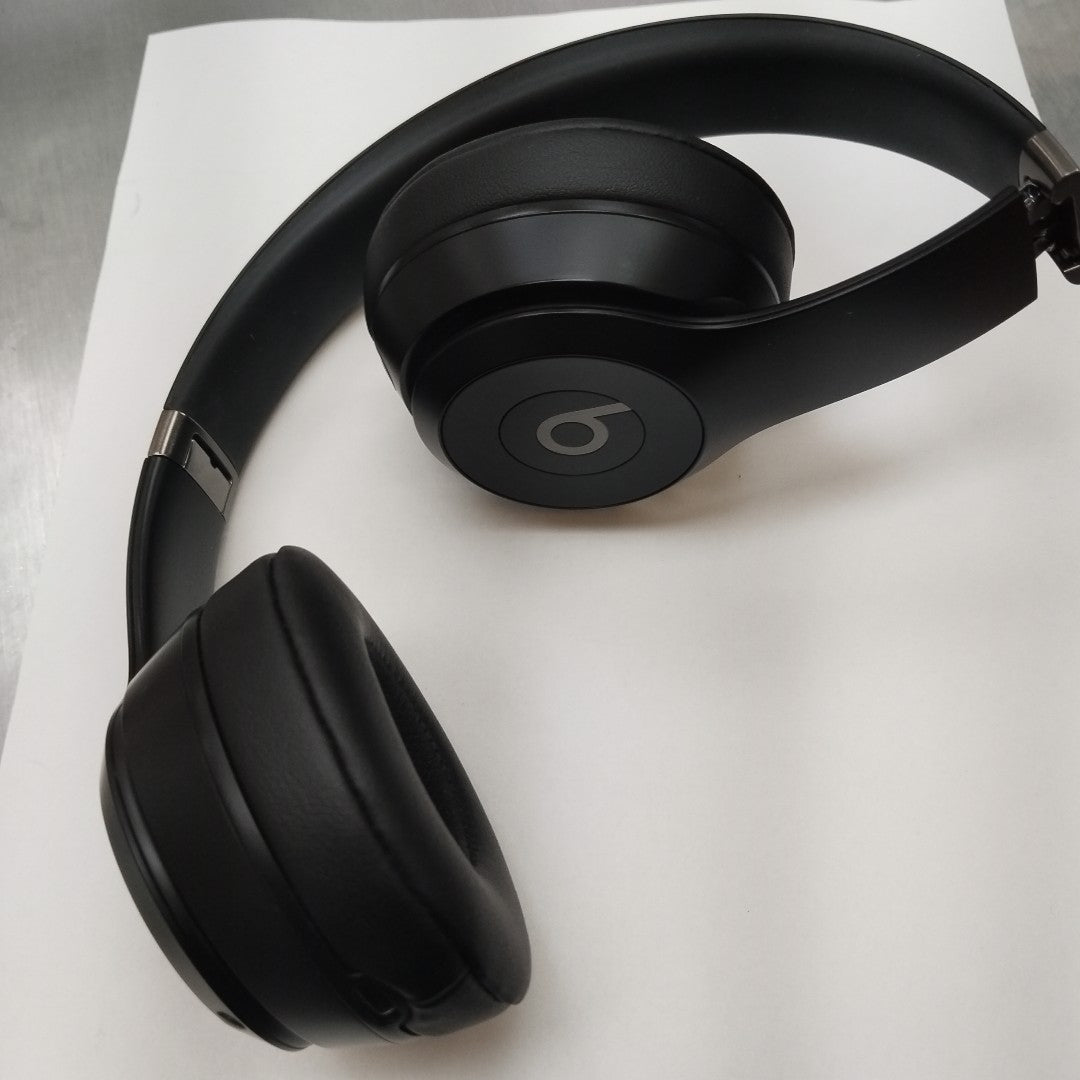 AUDIFONOS BEATS SOLO 4 INALAMBRICO ON EAR (SEMINUEVO)