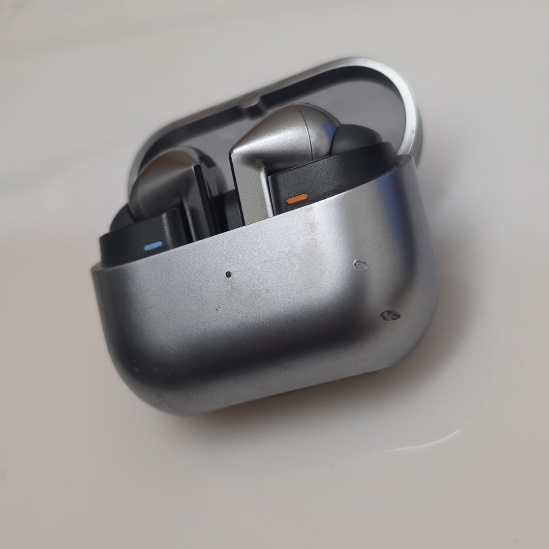 AUDIFONOS SAMSUNG GALAXY BUDS 3 PRO SM-R630 INALAMBRICO IN EAR (SEMINUEVO)
