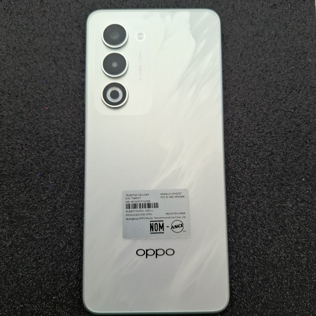 CELULAR OPPO A5 CPH2727 (2025) 256 GB 4 GB RAM (SEMINUEVO)