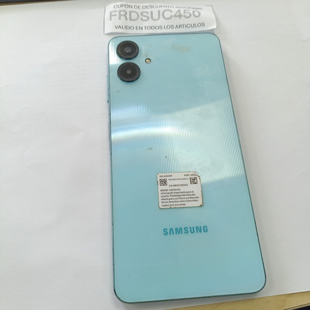 CELULAR SAMSUNG GALAXY A06 SM-A065M (2024) 64 GB 4 GB RAM (SEMINUEVO)