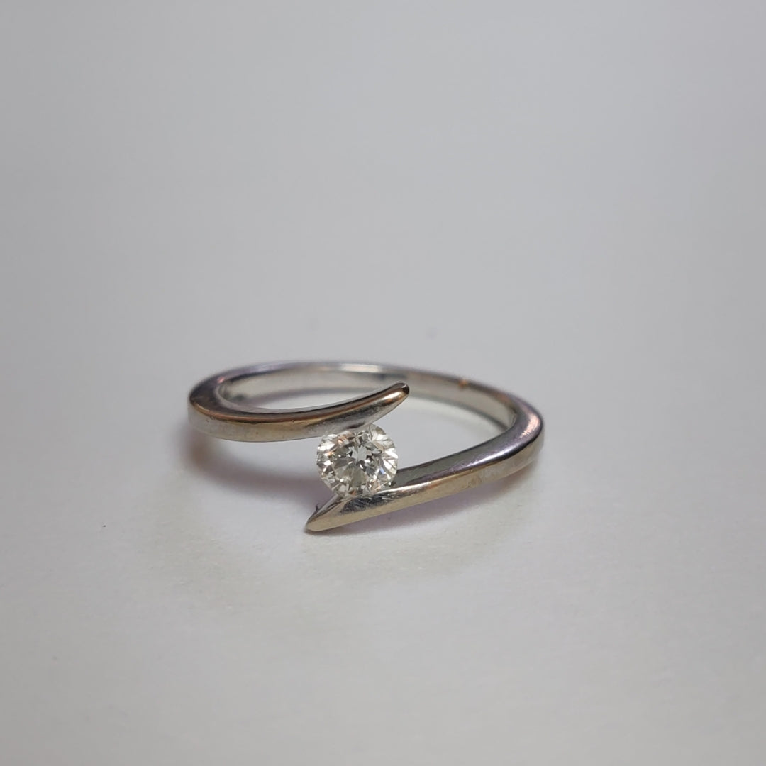 ANILLITO ORO BLANCO 14 K 2,50 GRMS (SEMINUEVO)